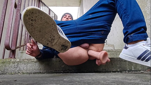 Arabski tyłek publiczny zniszczony