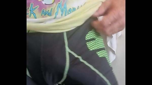 Dziewczyny kochają fałszywe koguty cuming