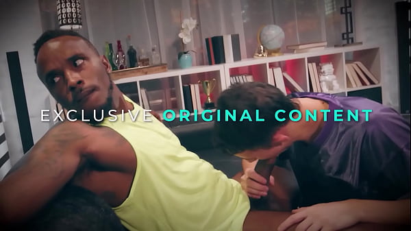 HETEROFLEXIBLE – Dominujący Jock zajmuje się ciasnymi otworami 2 głodnych bractw! JAZDA NA TWARDYM KUTASIE