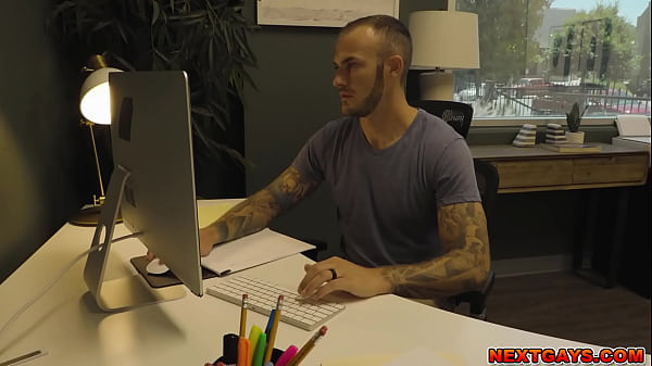 Ojczym Christian Wilde utknął ze swoim pasierbem Troye’em Deanem i skończył pieprząc go tak dziko