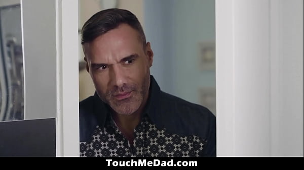 Prezent urodzinowy dla pasierba to wielki kutas ojczyma – Touchmedad