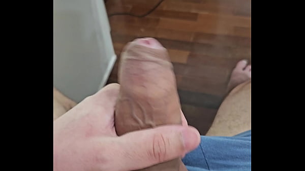 ŚLINIĄCY SIĘ PENIS DO SSANIA