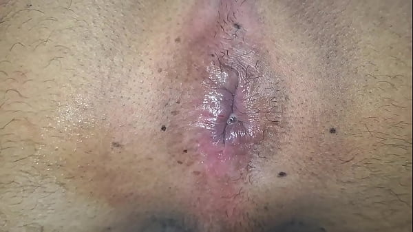 Walenie w ciasny tyłek chłopaka z siłowni. Był tak ciasny, że doszedłem 3x w jego tyłku.