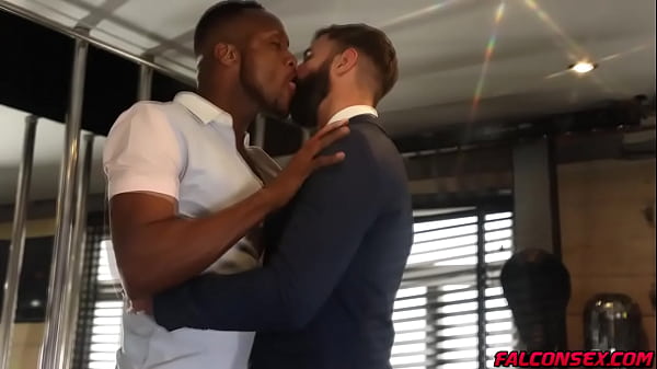 Andre Donovan całkowicie wypełnia Dani Robles swoim imponującym członkiem