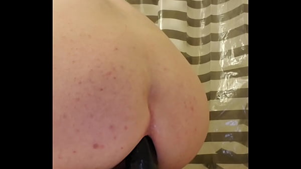 Duży kutas femboy bierze 9 „dildo po raz pierwszy