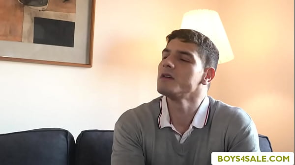 Rich Adrii wierci dziurę w ciasnym tyłku Bastiana