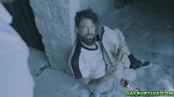 Roman Todd zaprasza Alpha Wolfe na intymne spotkanie