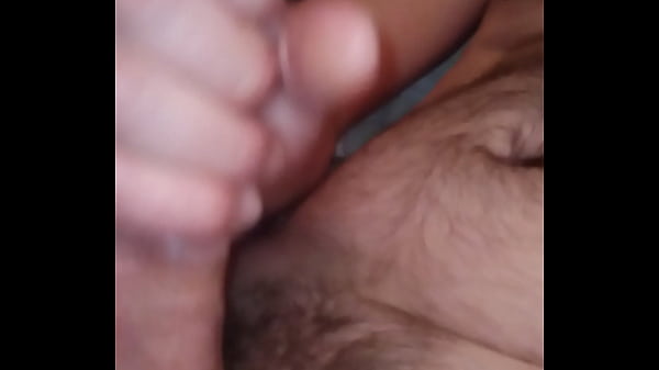Solo Boy drenuje pełne spuchnięte kulki