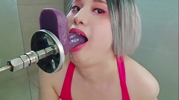 Trening głębokiego gardła przed prawdziwą rozgrywką