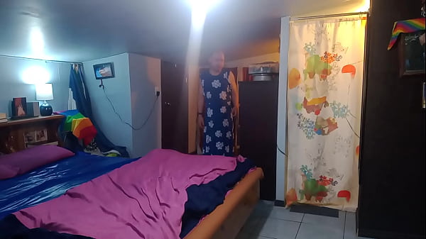 zdjąć i założyć ubranie