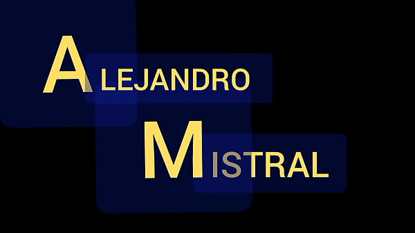 ALEJANDRO MISTRAL tańczy i pokazuje ogromnego kutasa w białej bieliźnie