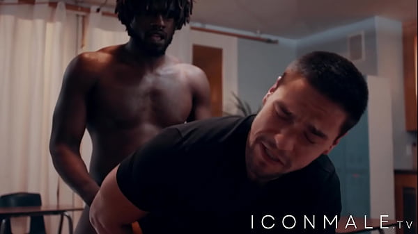 Biały chłopak mówi, że ma dość małych białych kutasów, teraz chce BBC