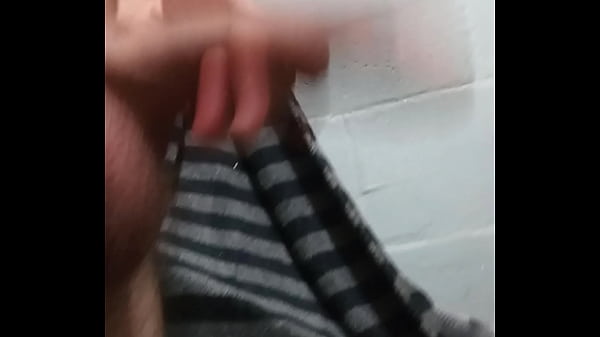 Chłopak z grubym kutasem uwielbia, gdy traktujesz go swoją cipką