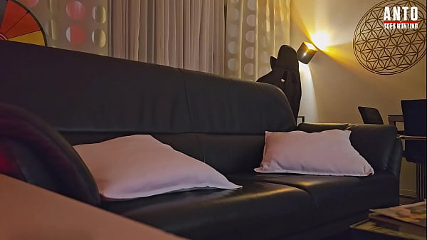 Facet, który kiedyś zgubił portfel i któremu pomogłem (nazwijmy go od teraz Michael), przyszedł na kolejną zabawną sesję ze mną…