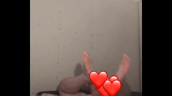 Gruby pedał fisting ciasny tyłek