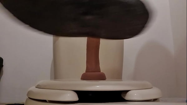 Po raz pierwszy mój culotragon dostaje rękę, sztuczną, ale prawdziwej wielkości.