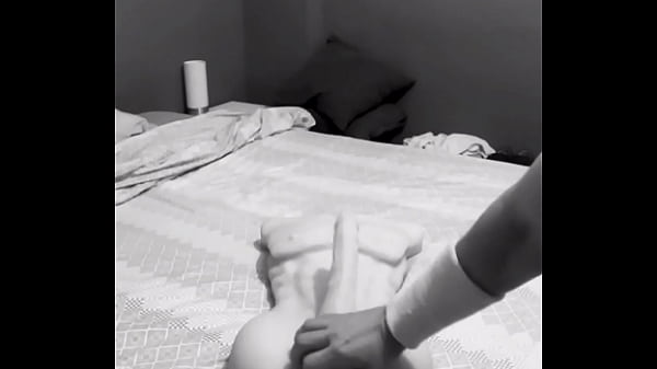 Szaleję z przyjemności, kiedy wypuszczam moją lalkę