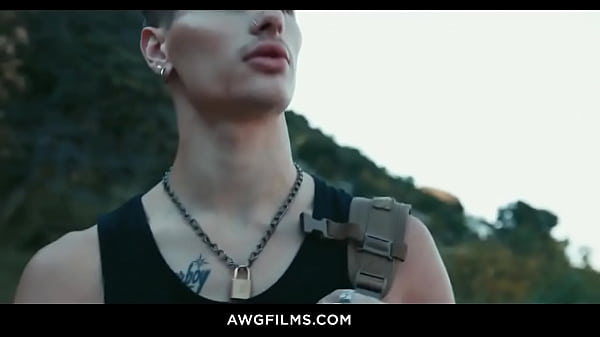 Szczęśliwy dzień zestresowanego geja w trasie – Cyrus Stark, Jake Jaxx