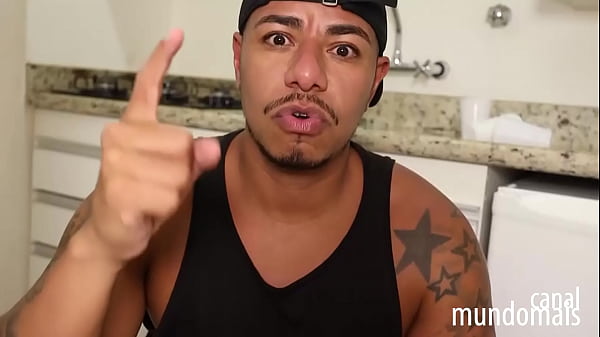 Trzy przyjaciółki uprawiające seks w Sylwestra!