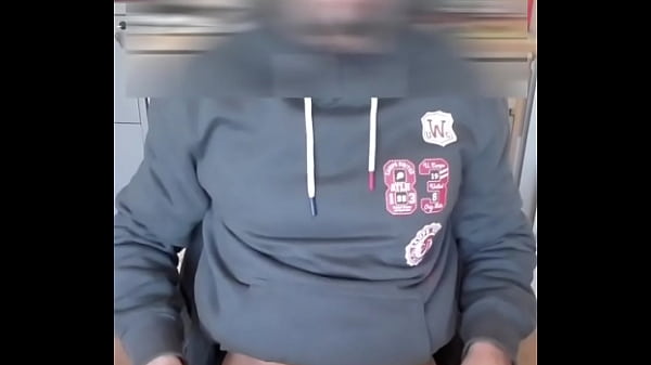 użycie trzonu cewki moczowej po raz pierwszy,