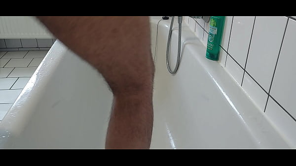 Anal creampie w łazience