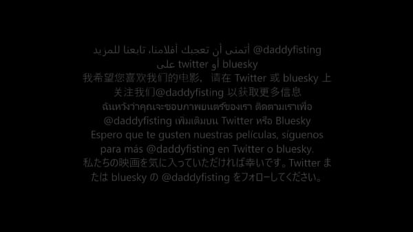 Gej porno tata wbija spermę w tyłek swojego niedźwiedzia syna