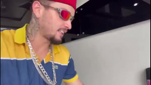 Ja i mój przyjaciel z faweli włamujemy się do grubasa