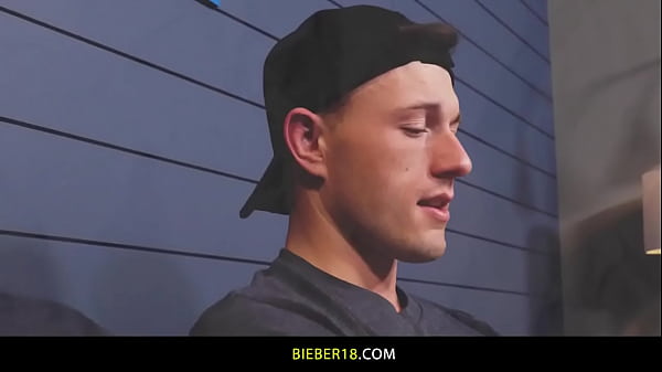 Kane Fox i Ryder Owens bawią się swoimi wielkimi kutasami