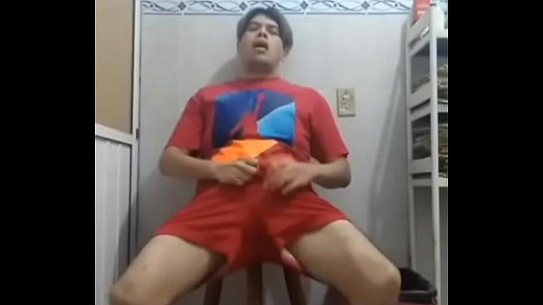 KUTAS, KTÓRY ROŚNIE, ROŚNIE I ROŚNIE, AŻ STANIE SIĘ DUŻY?