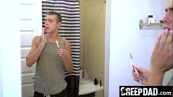 Ojczym w pełni wykorzystujący sytuację medyczną pasierba – Creepdad