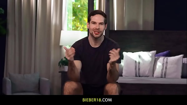 Przystojni faceci David Skylar i Sebastian Sky uprawiają anal