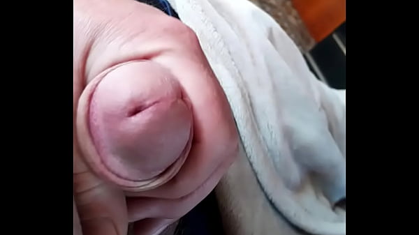 Ściskanie kutasa w południe