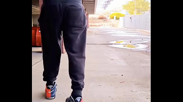 Shaun Bahe znów miga w miejscach publicznych