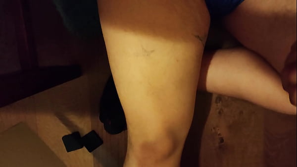 Sitonmyface325 zupełnie sam i muszę się dotknąć. Lol mam ochotę na suche garbowanie.