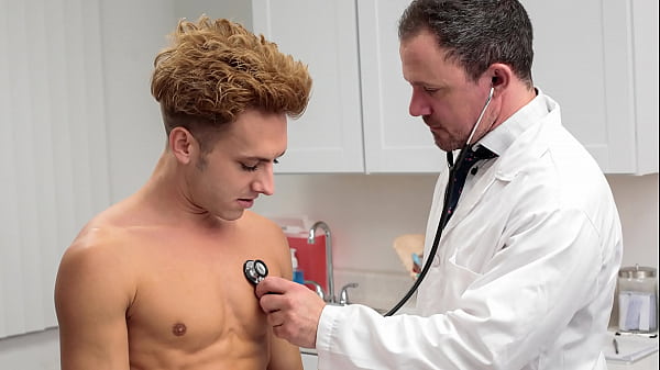 Twink odwiedza lekarza z powodu problemów z utrzymaniem erekcji – Doctorblows