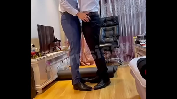 Para gejów Twink azjatycki amator przystojny duży kutas ruchanie