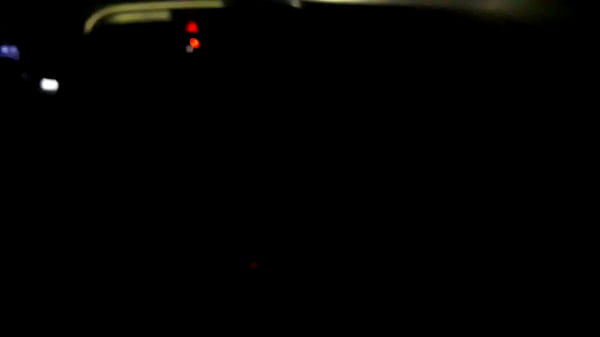 Uber zobaczył mój tyłek i poprosił, żebym usiadł z przodu i podał sprzęt, ku mojemu zaskoczeniu sprzęt był jego wielkim kutasem (KOMPLET)