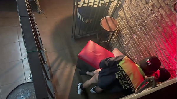 XiscoXX zerżnięty przez policję w więzieniu