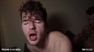 Ogromne i gorące latiino na oklep