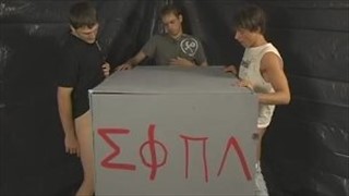 Gloryhole młodzi ssące kurki