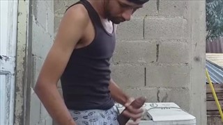 Argentino joven se masturba y acaba