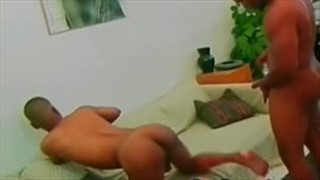 Wielki czarny Gay Hardcore Sex in Bed